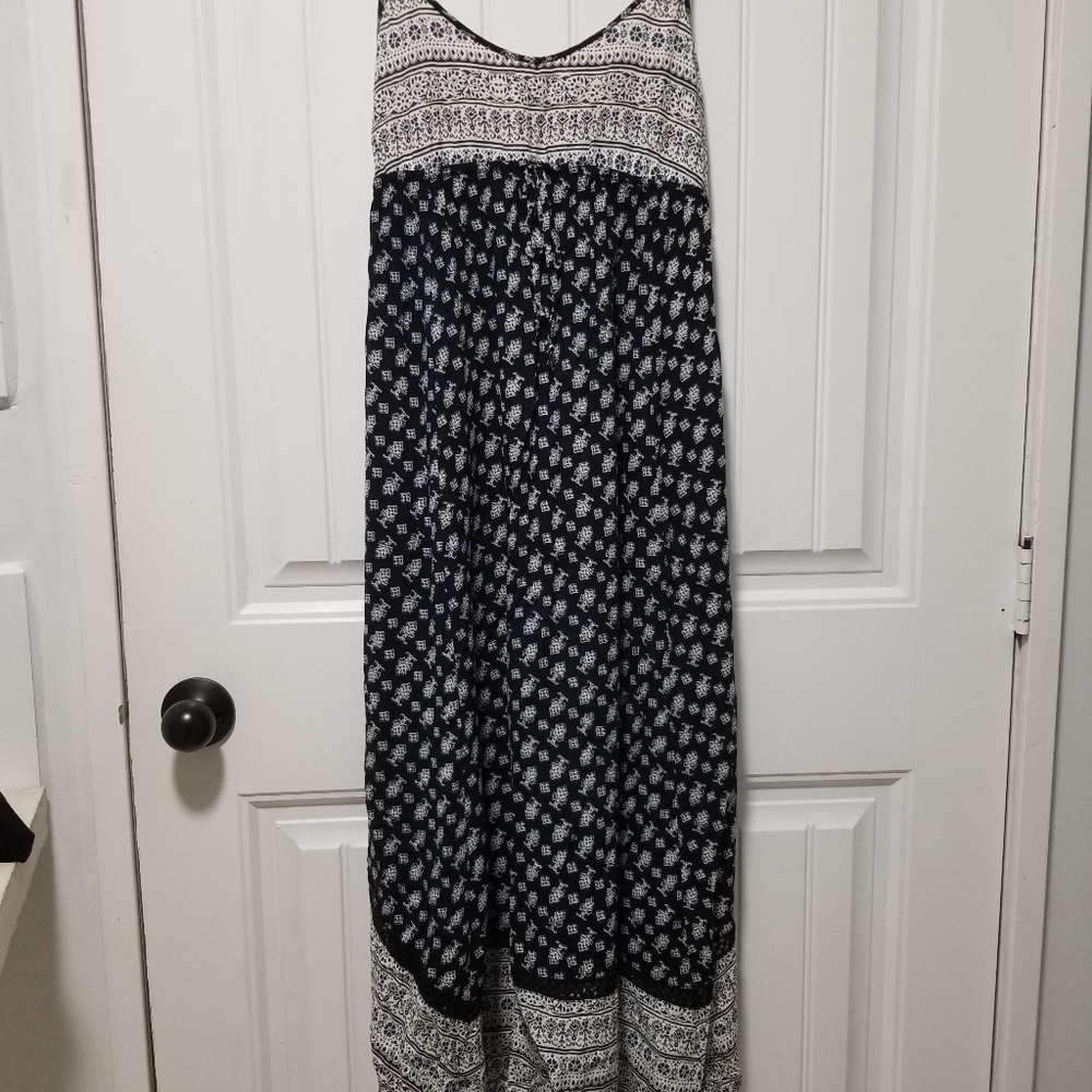 Summer Dress - Picture 2 of 5